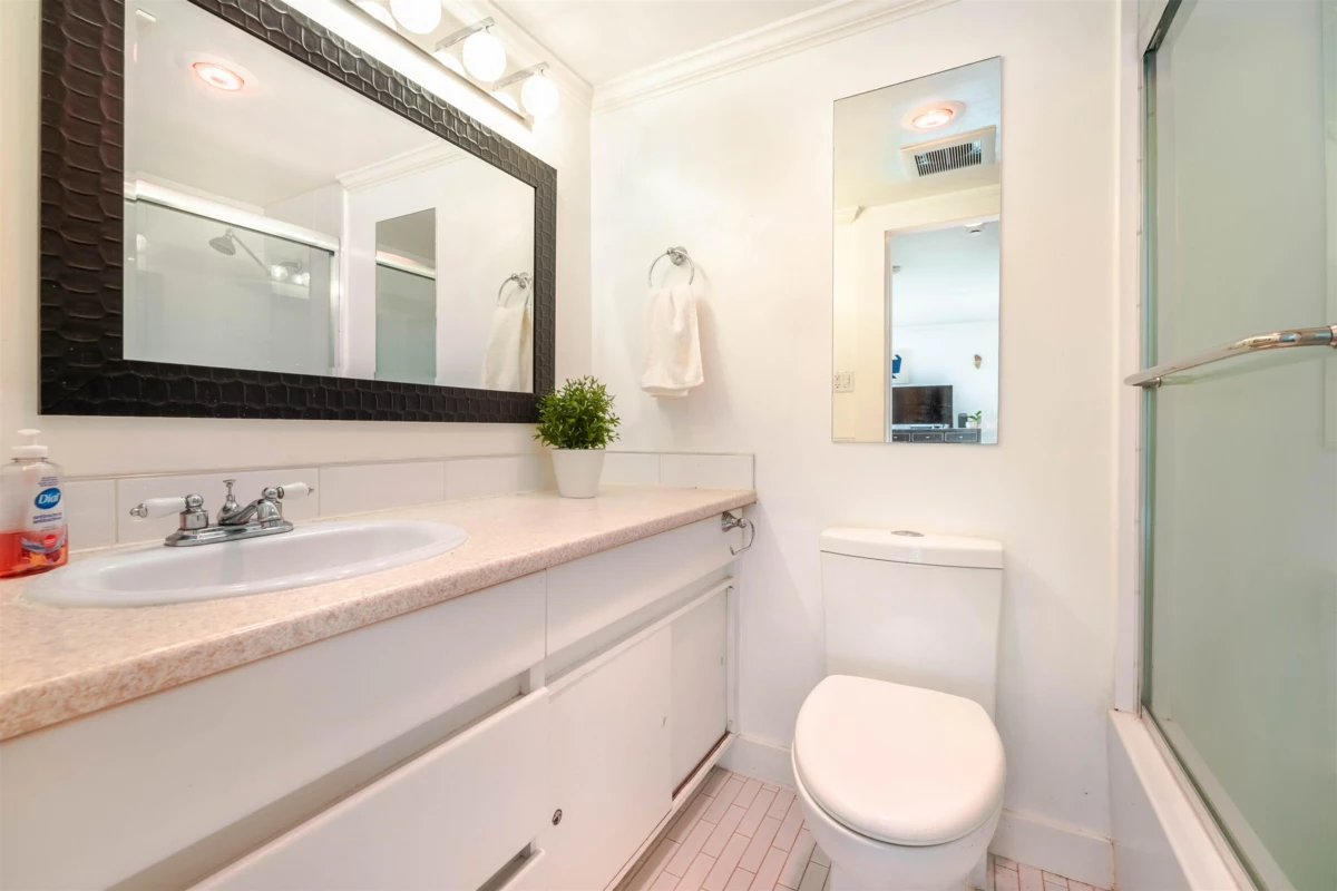 Basement Recreation Room Photo of 605 1251 Cardero Street, Vancouver, BC