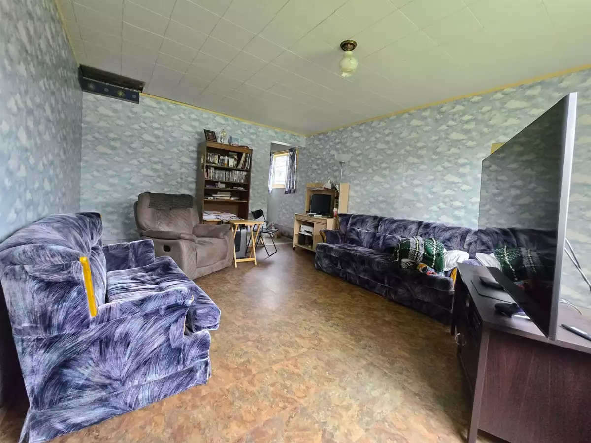 Living Room Photo of 6421 King George Boulevard, Surrey, BC