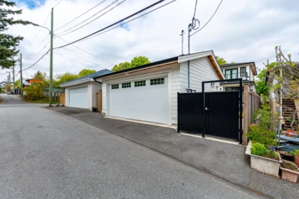 116 E 39th Avenue, Vancouver, BC, Vancouver — Single Family Residence for sale