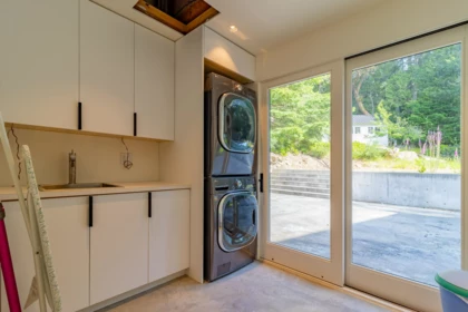 Laundry Room Photo of 108 Twiss Road, Galiano Island, BC