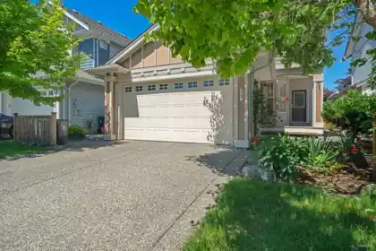 21143 82a Avenue, Langley, BC, Langley — Single Family Residence for sale