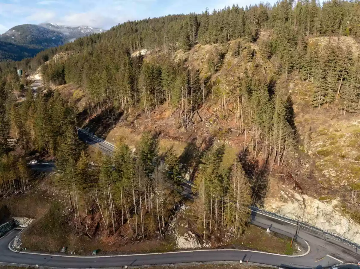 Living Room Photo of 8200 Merlot Peak Drive, Pemberton, BC