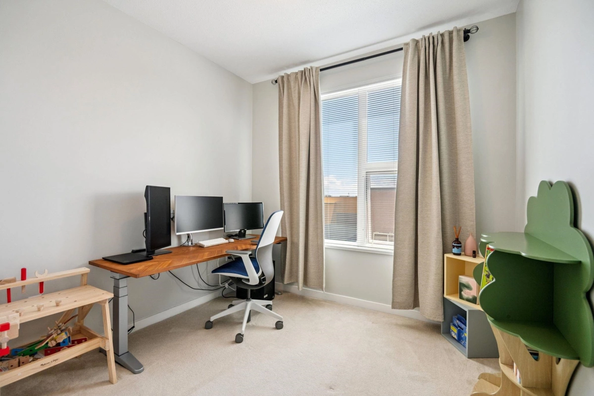 Basement Recreation Room Photo of 523 9311 Alexandra Road, Richmond, BC