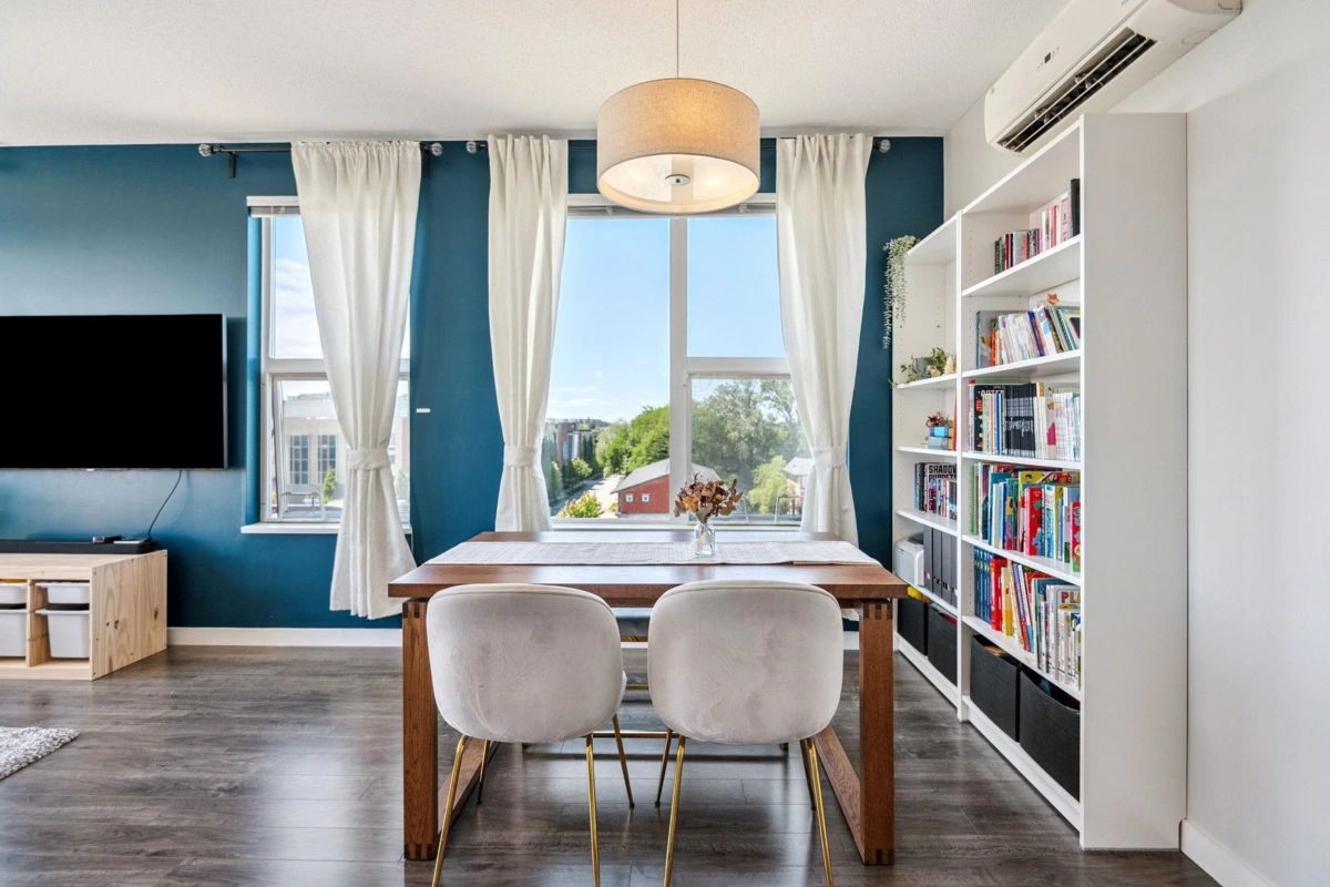 Breakfast Nook Photo of 523 9311 Alexandra Road, Richmond, BC