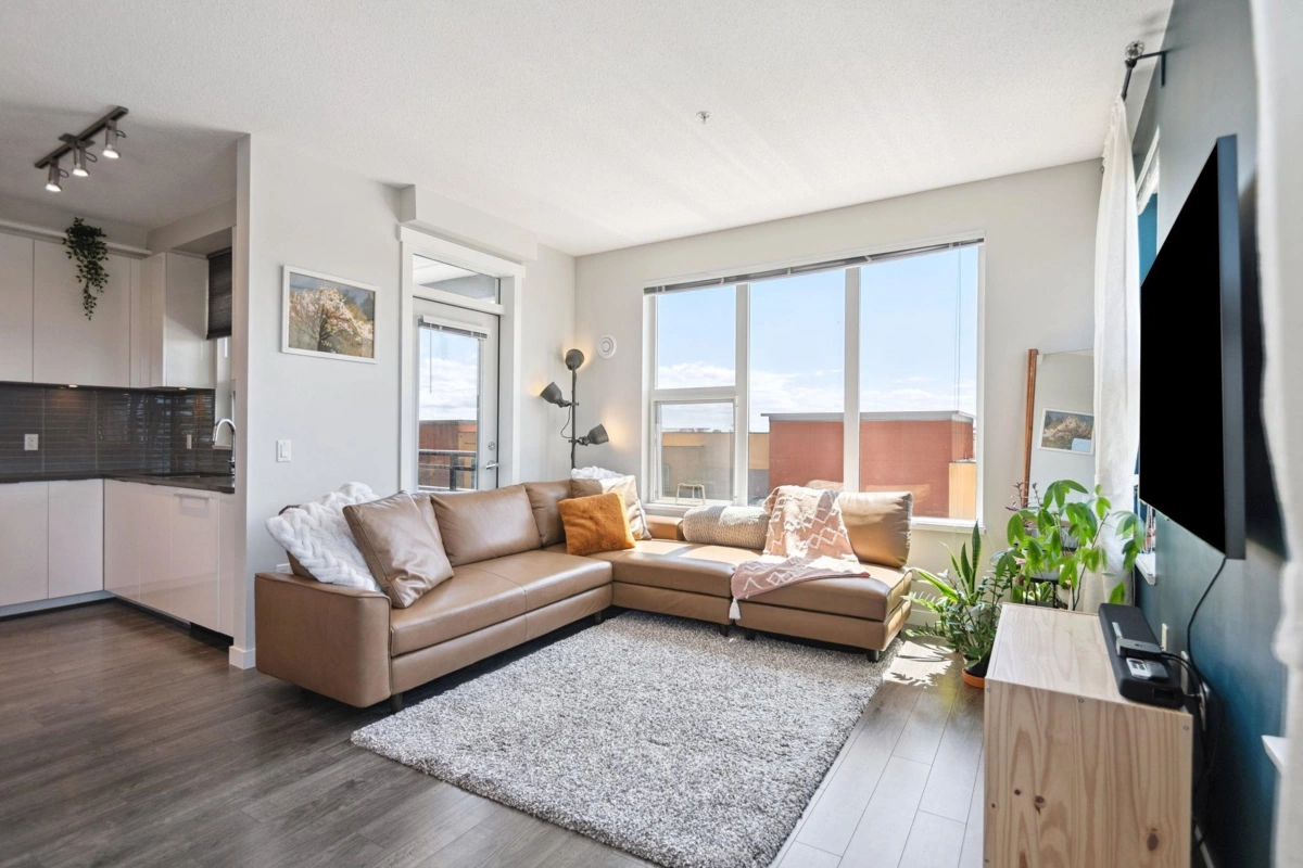 Family Room Photo of 523 9311 Alexandra Road, Richmond, BC