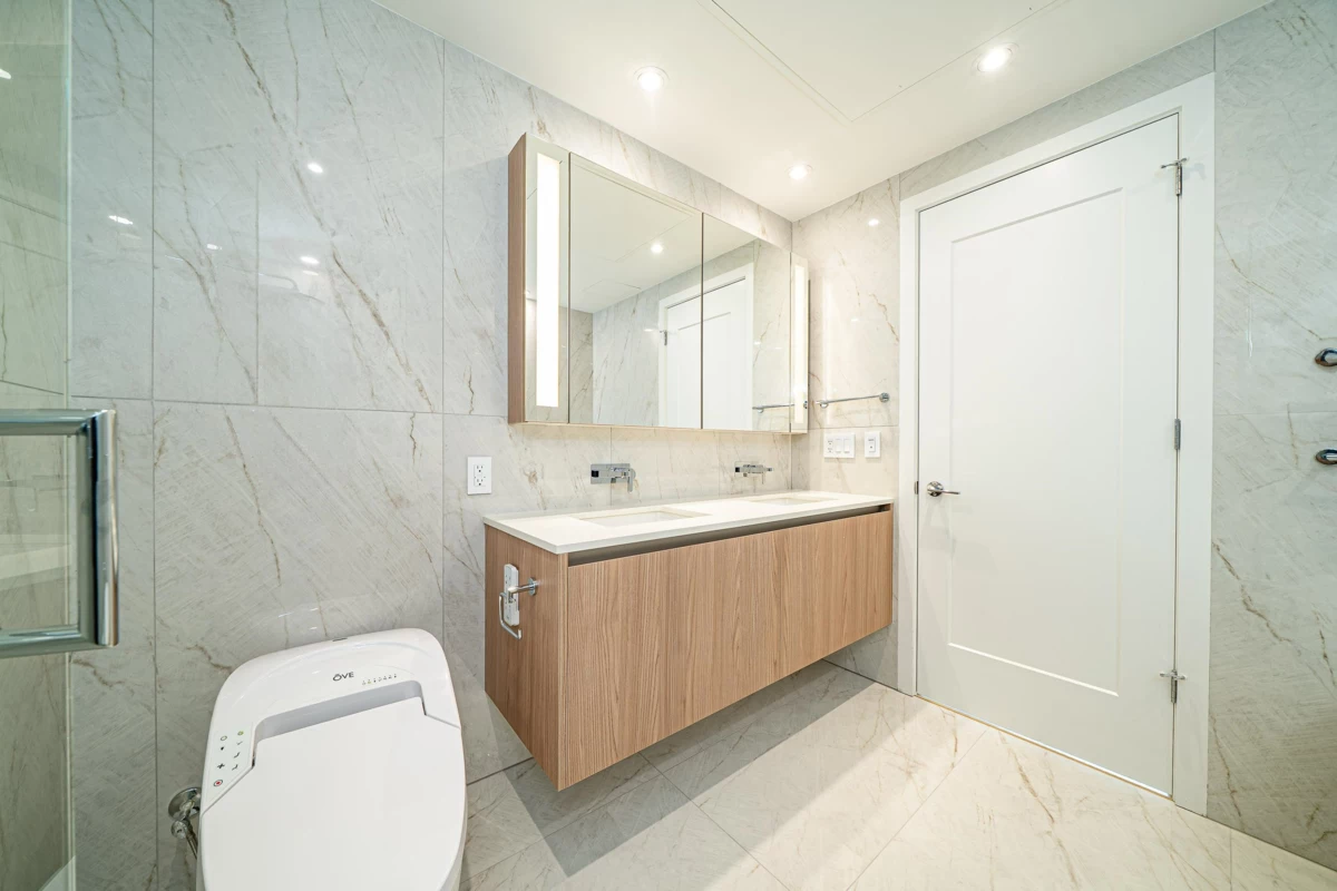 Bedroom 4 Photo of 1306 135 E 13th Street, North Vancouver, BC