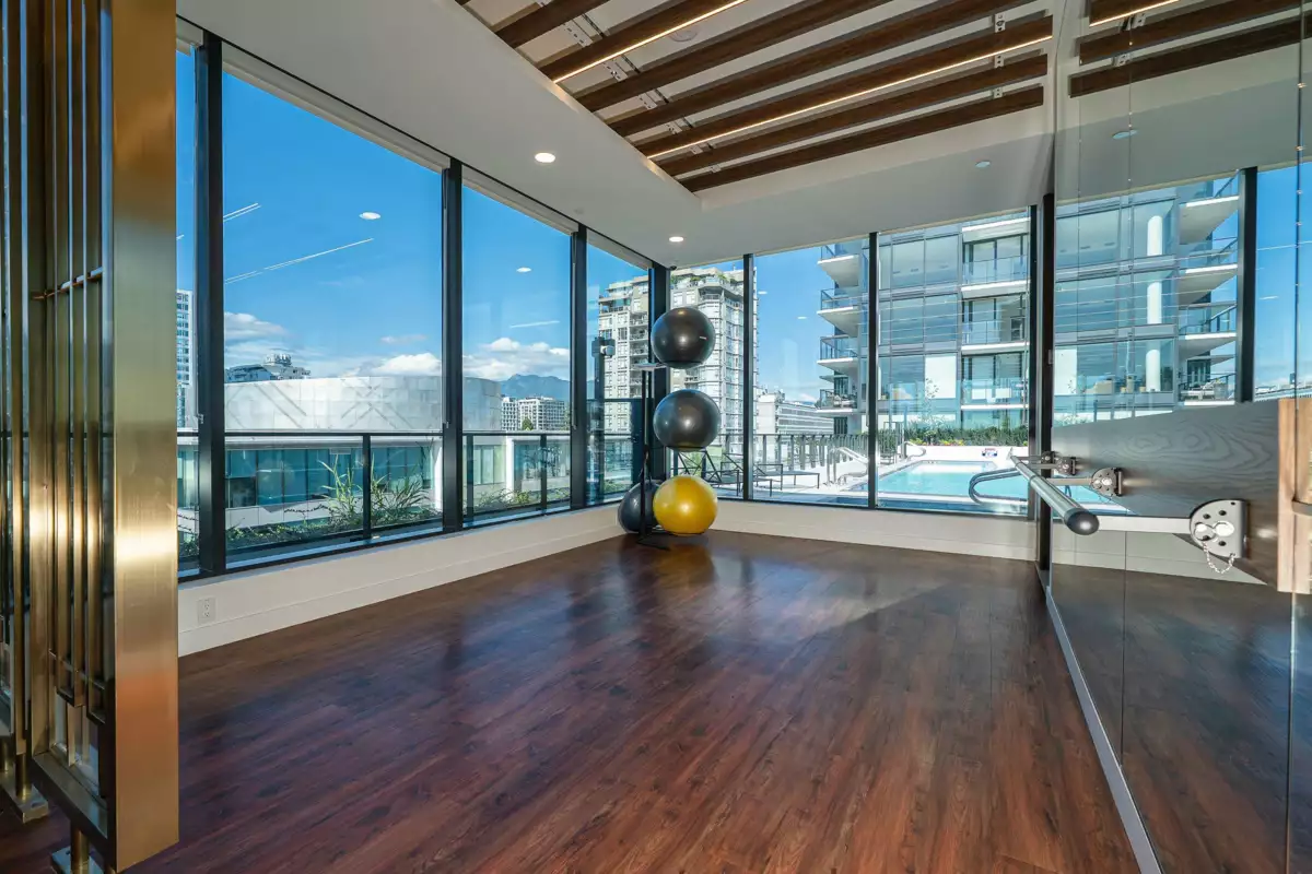 Garden / Landscaping Photo of 1306 135 E 13th Street, North Vancouver, BC