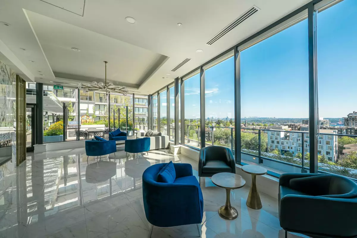 Hallway Photo of 1306 135 E 13th Street, North Vancouver, BC