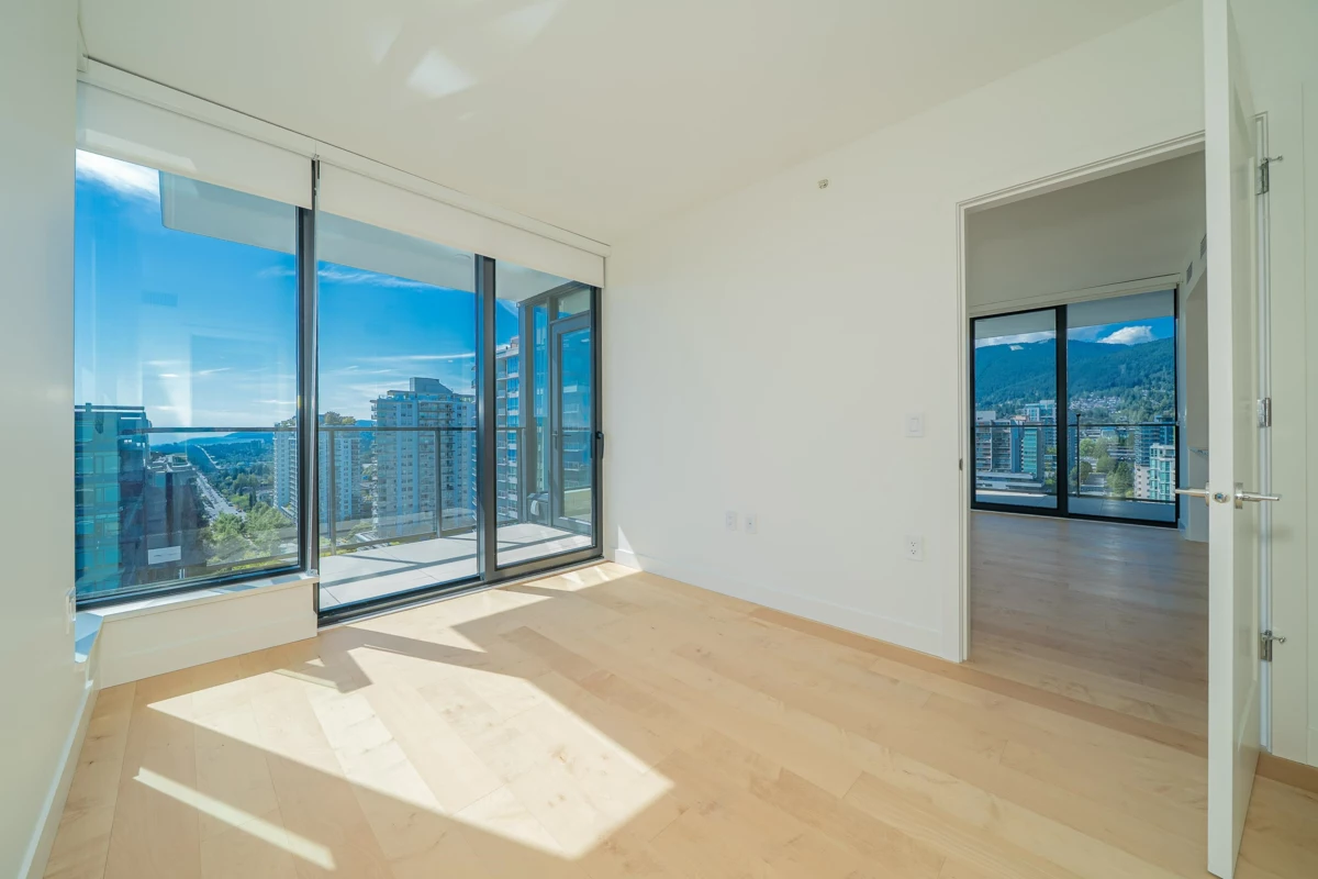 Living Room Photo of 1306 135 E 13th Street, North Vancouver, BC