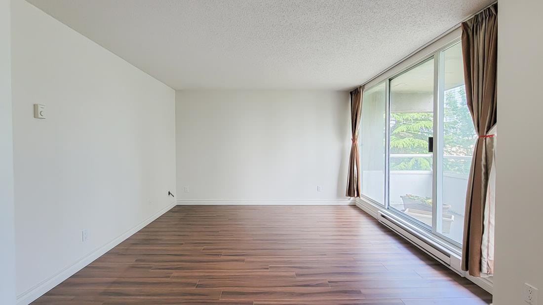 Dining Area Photo of 605 6595 Bonsor Avenue, Burnaby, BC