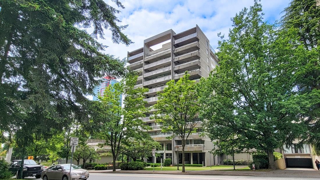 Exterior Front Photo of 605 6595 Bonsor Avenue, Burnaby, BC