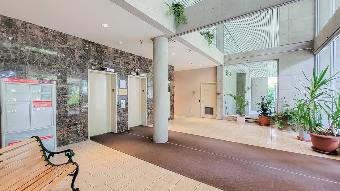 Living Room Photo of 605 6595 Bonsor Avenue, Burnaby, BC