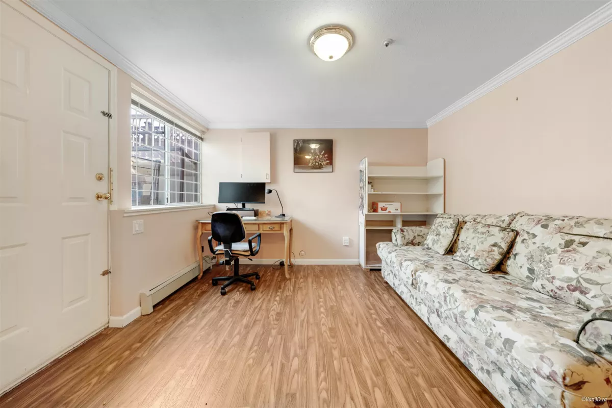 Backyard Photo of 7920 Ontario Street, Vancouver, BC