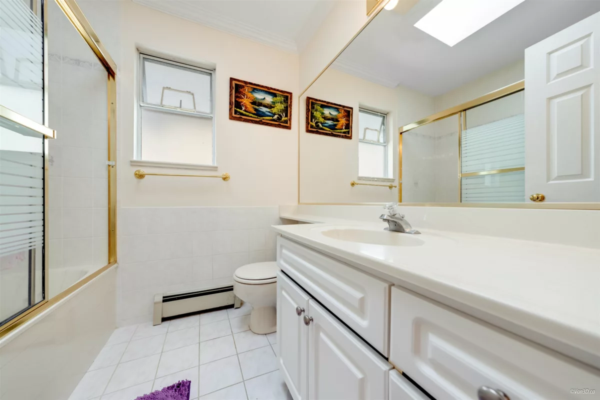 Entry Foyer Photo of 7920 Ontario Street, Vancouver, BC