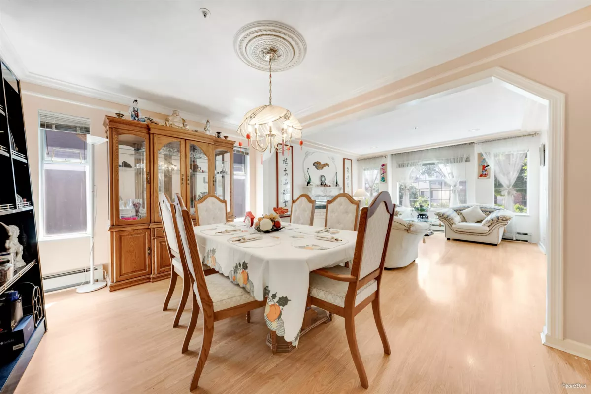 Kitchen Island Photo of 7920 Ontario Street, Vancouver, BC
