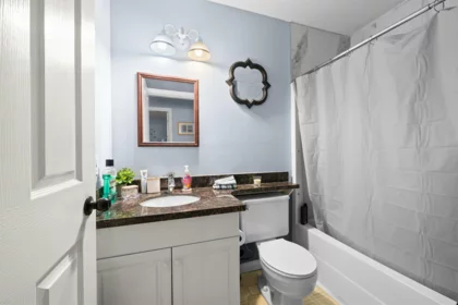Guest Bathroom Photo of 275 Forrest Crescent, Hope, BC