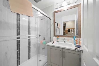 Primary Bathroom Photo of 275 Forrest Crescent, Hope, BC