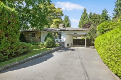 11737 Carr Street, Maple Ridge, BC, Maple Ridge — Single Family Residence for sale