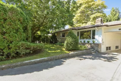 11737 Carr Street, Maple Ridge, BC, Maple Ridge — Single Family Residence for sale