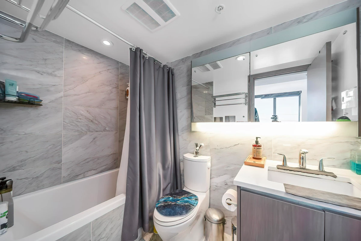 Entry Foyer Photo of 721 8988 Patterson Road, Richmond, BC