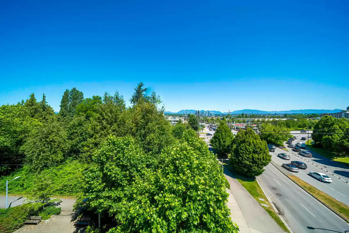 Powder Room Photo of 721 8988 Patterson Road, Richmond, BC