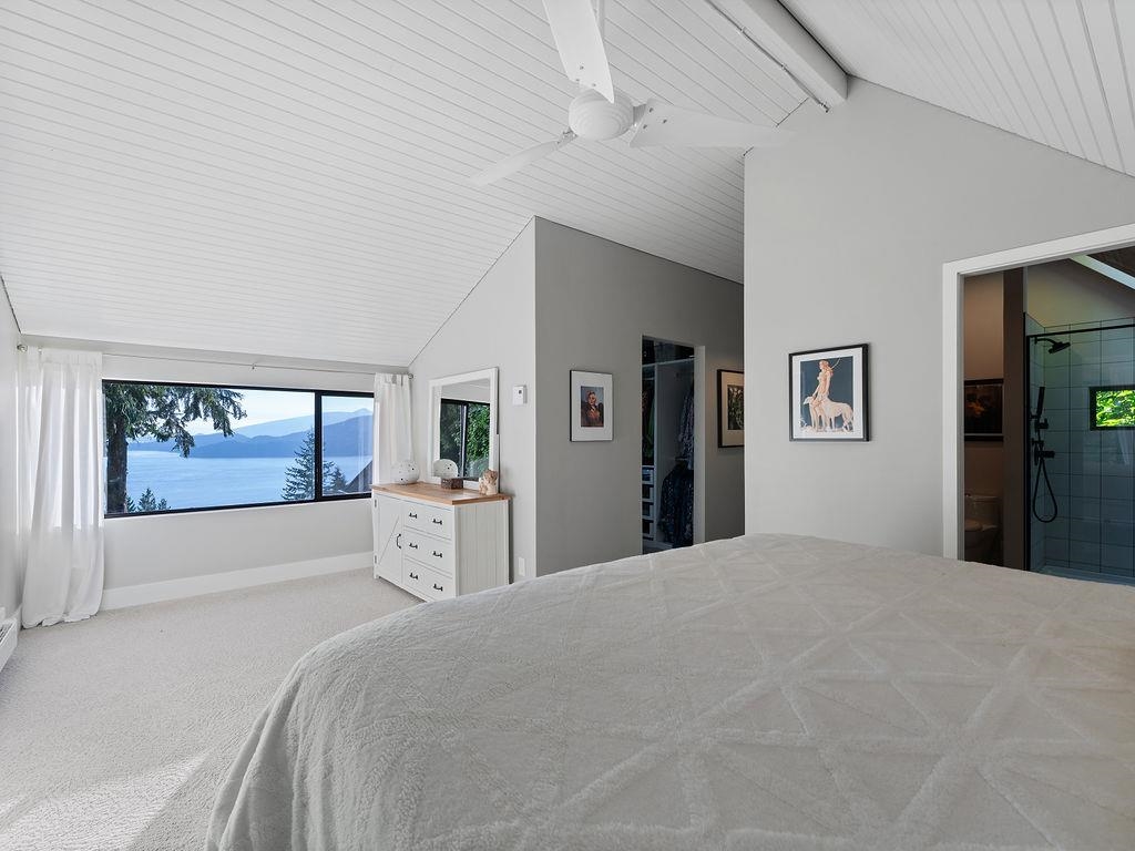 Garden / Landscaping Photo of 485 Timbertop Drive, Lions Bay, BC