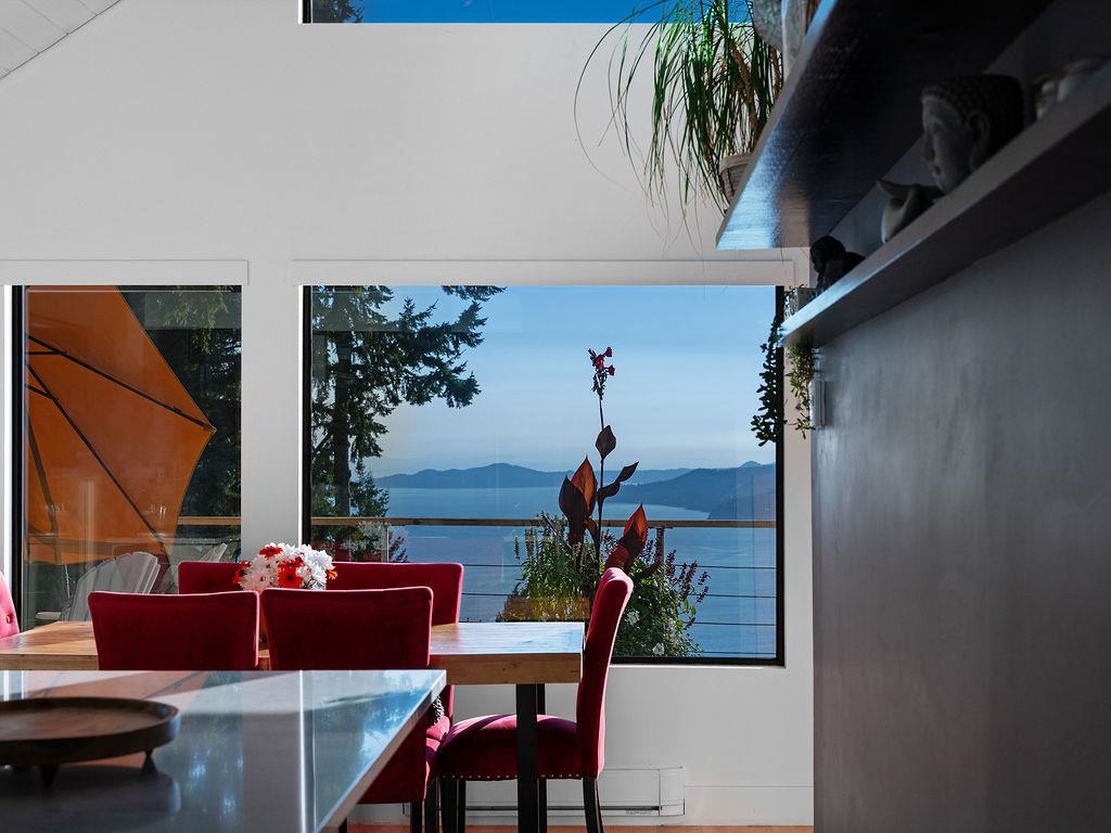 Hot Tub / Spa Photo of 485 Timbertop Drive, Lions Bay, BC