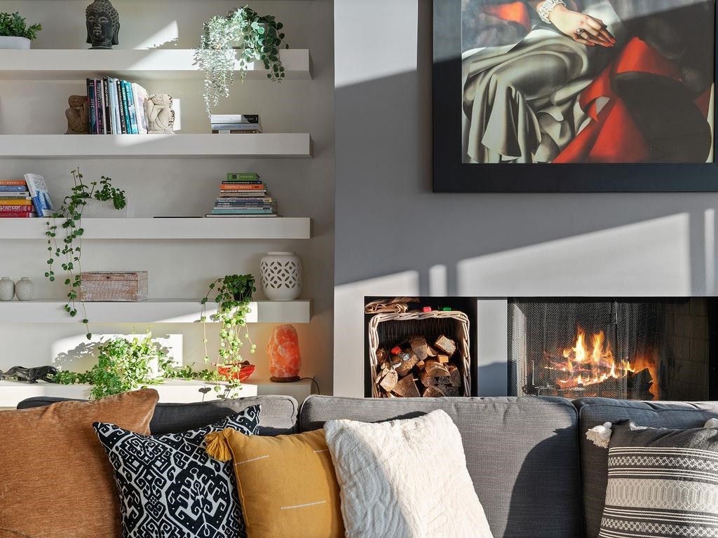 Kitchen Island Photo of 485 Timbertop Drive, Lions Bay, BC