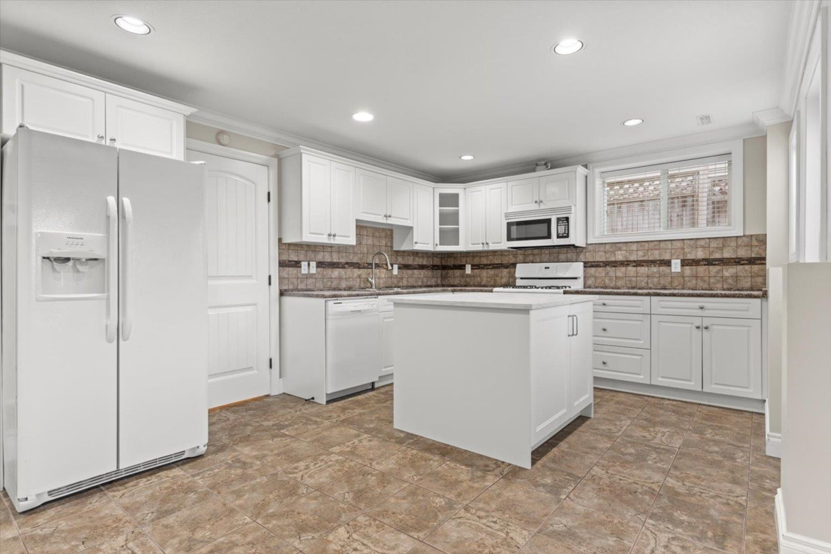 Outdoor Patio Photo of 6550 Lavender Place, Chilliwack, BC