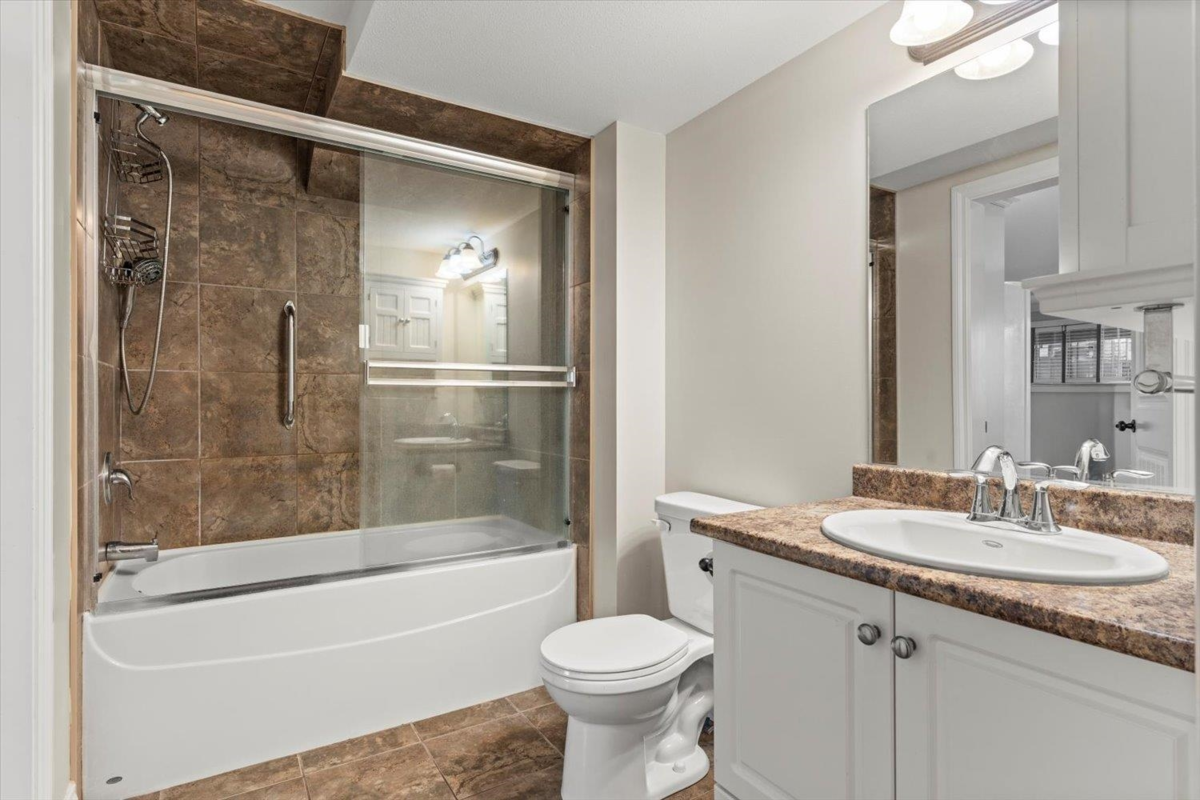 Swimming Pool Photo of 6550 Lavender Place, Chilliwack, BC