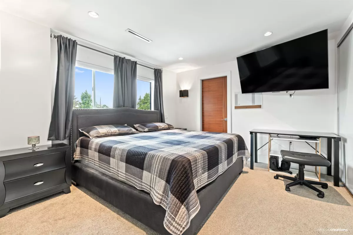 Swimming Pool Photo of 10078 Mary Drive, Surrey, BC