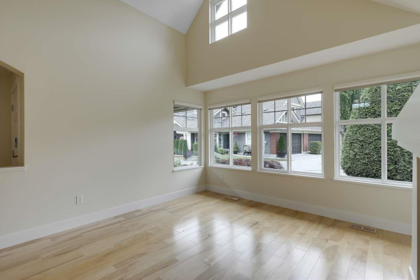19 15450 Rosemary Heights Crescent, Surrey, BC, Surrey — Townhouse for sale