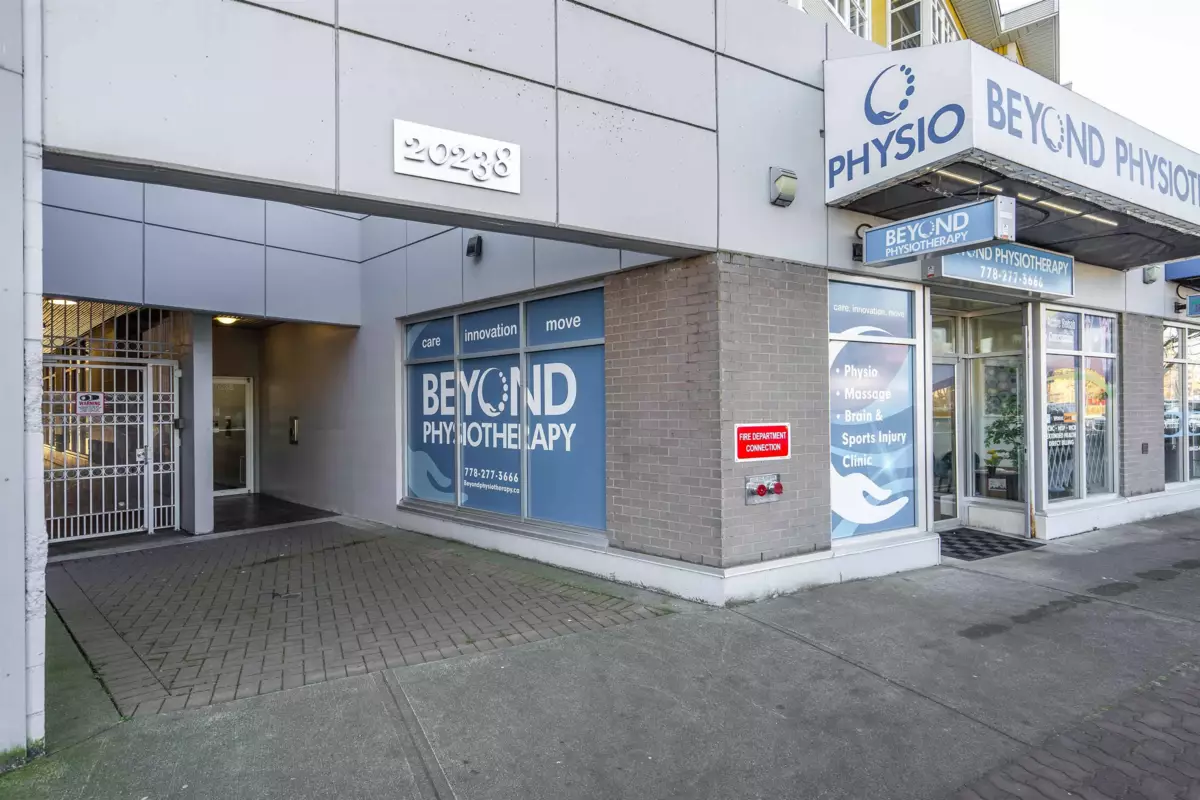 Dining Area Photo of 409 20238 Fraser Highway, Langley, BC