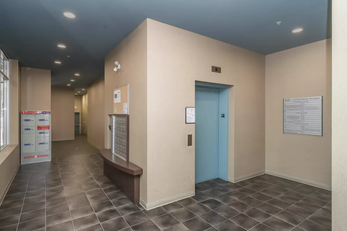 Kitchen Photo of 409 20238 Fraser Highway, Langley, BC