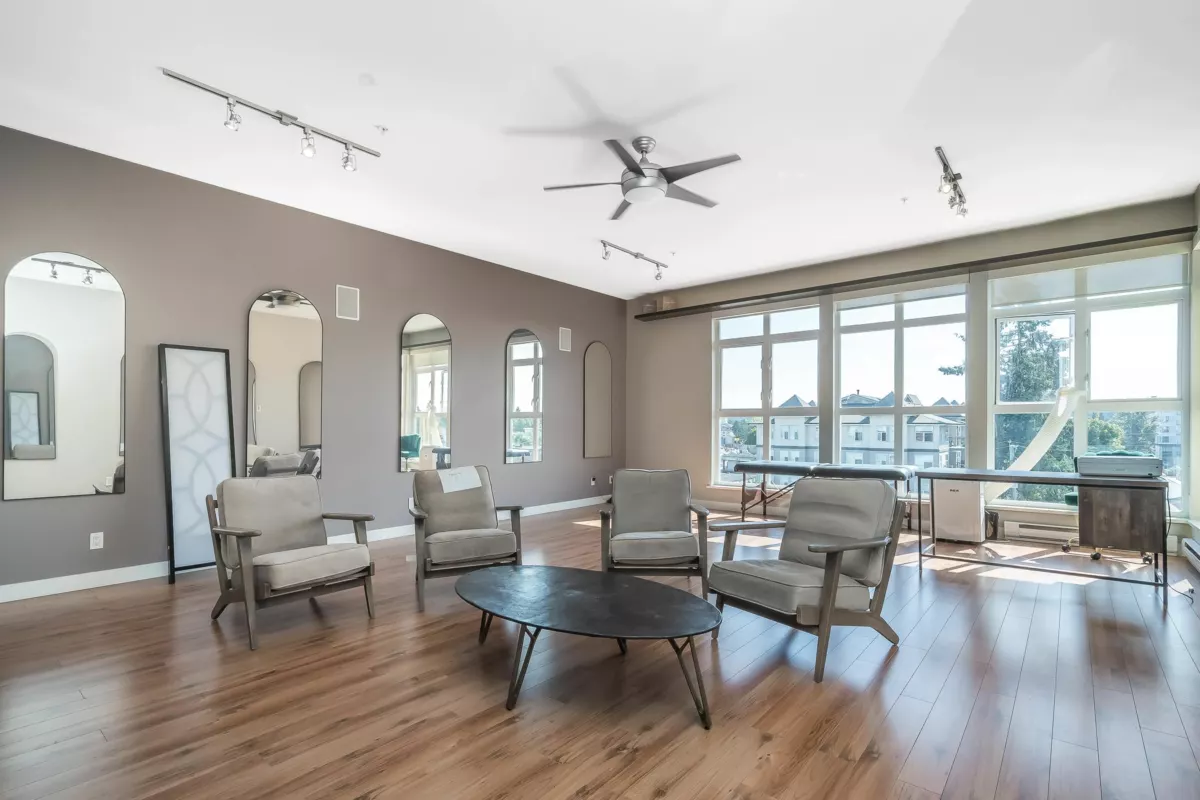 Powder Room Photo of 409 20238 Fraser Highway, Langley, BC