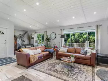 11870 248 Street, Maple Ridge, BC