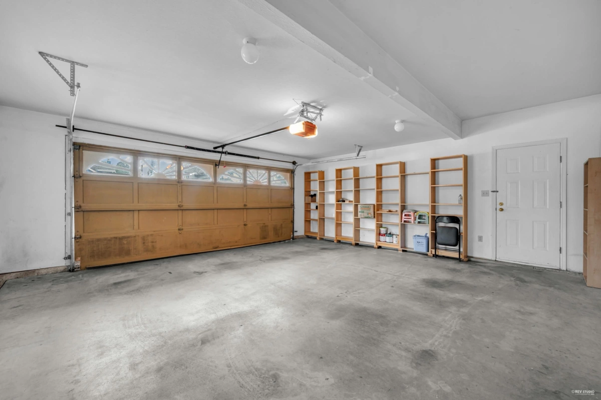 Garden / Landscaping Photo of 1830 Walnut Crescent, Coquitlam, BC