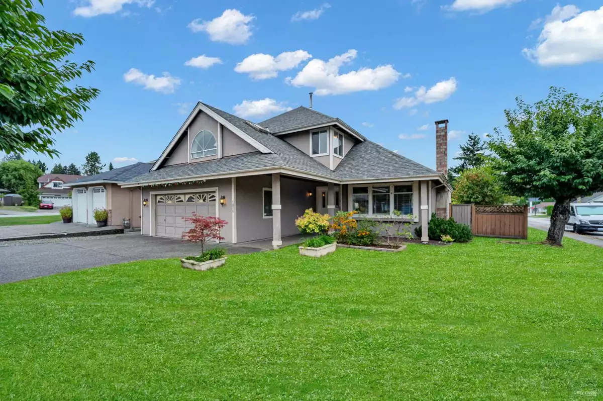 Living Room Photo of 1830 Walnut Crescent, Coquitlam, BC