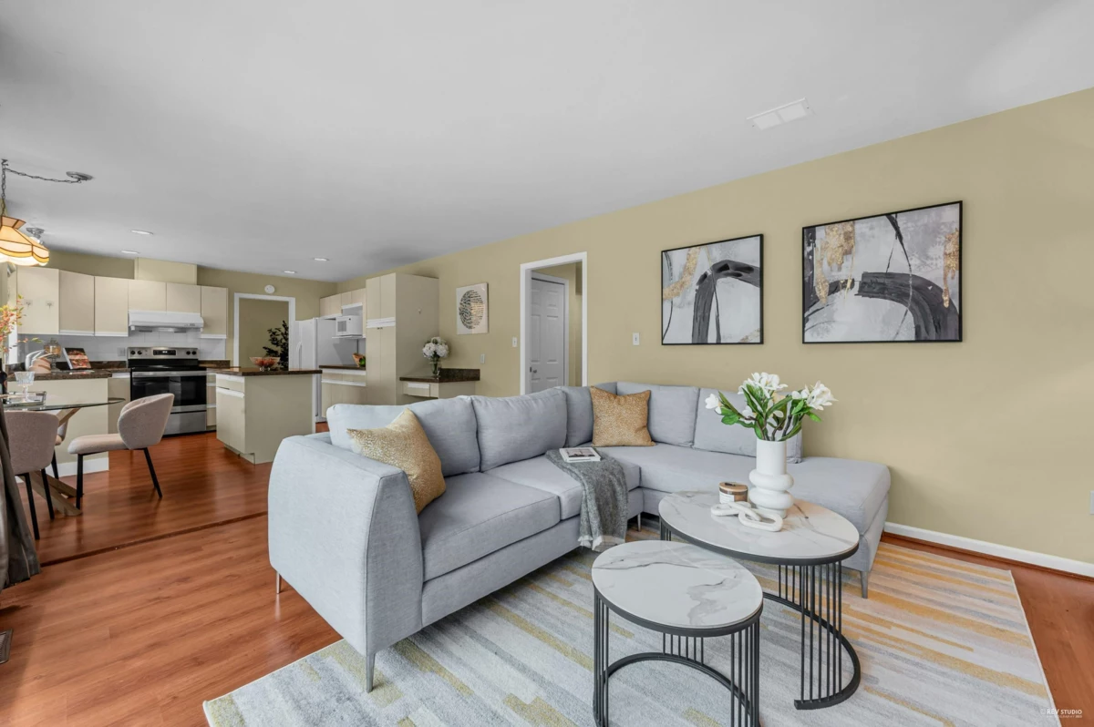 Walk-In Closet Photo of 1830 Walnut Crescent, Coquitlam, BC
