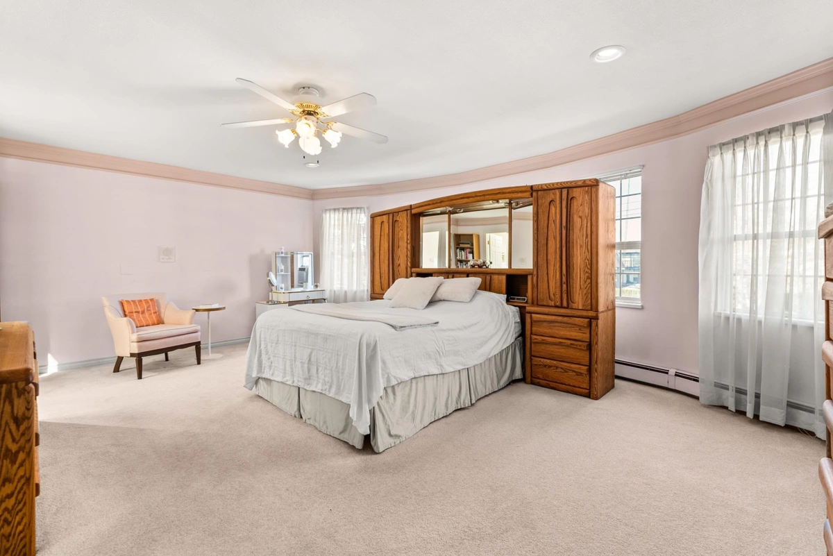 Basement Recreation Room Photo of 8140 Robinson Road, Richmond, BC