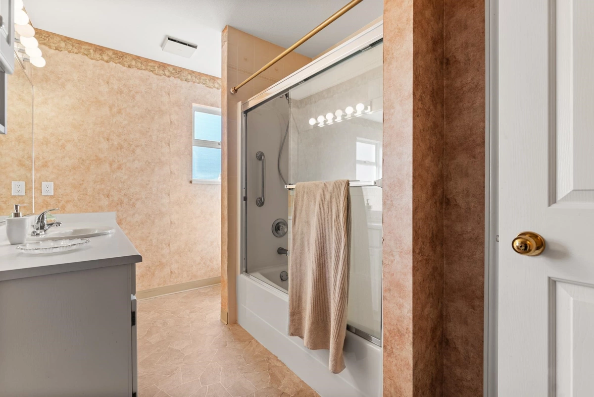 Garden / Landscaping Photo of 8140 Robinson Road, Richmond, BC