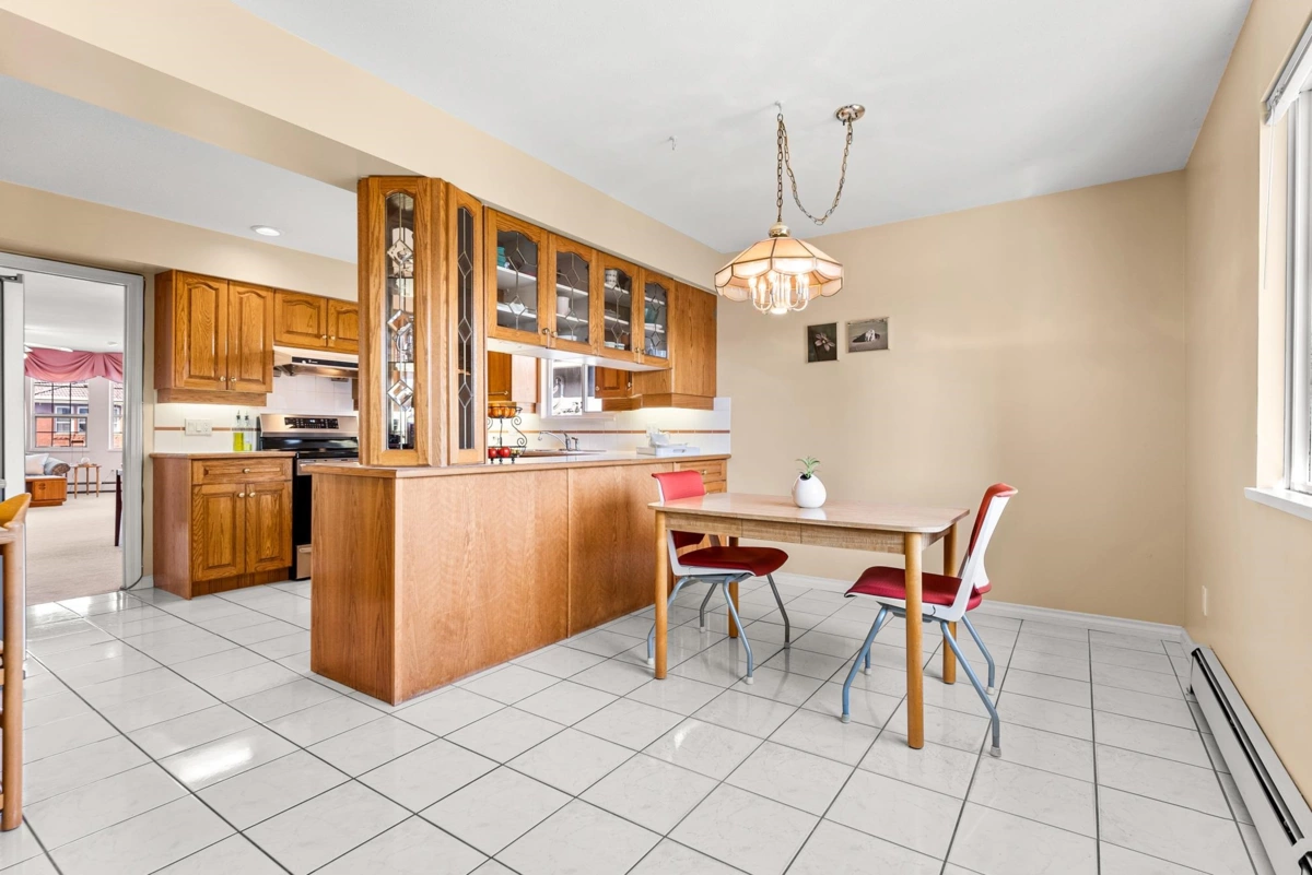 Guest Bathroom Photo of 8140 Robinson Road, Richmond, BC