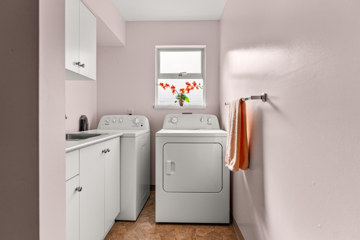 Hot Tub / Spa Photo of 8140 Robinson Road, Richmond, BC