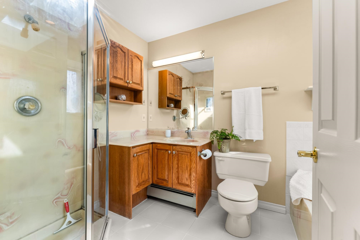 Laundry Room Photo of 8140 Robinson Road, Richmond, BC