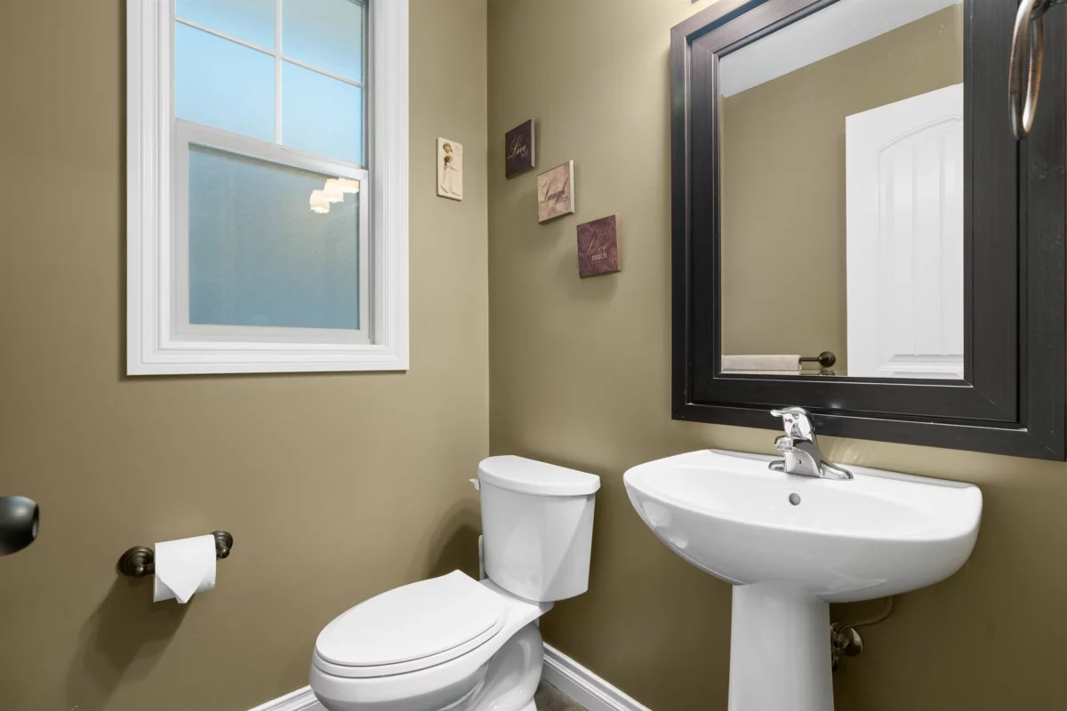 Hallway Photo of 14 1854 Heath Road, Agassiz, BC