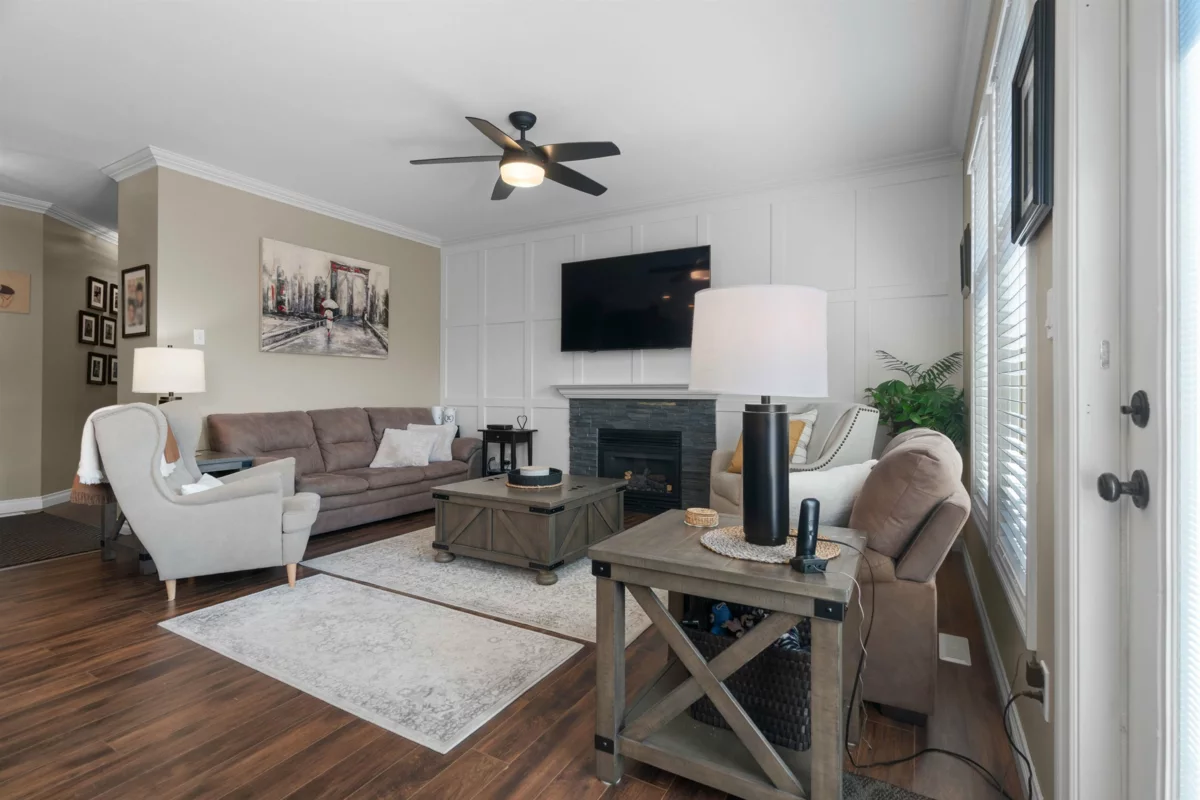 Kitchen Island Photo of 14 1854 Heath Road, Agassiz, BC