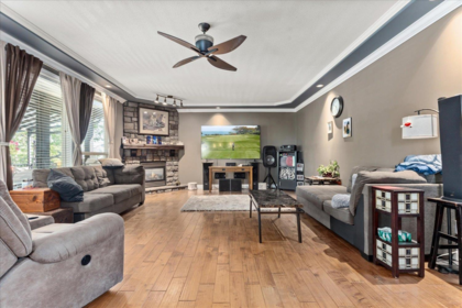 Kitchen Island Photo of 45921 Verbena Drive, Chilliwack, BC