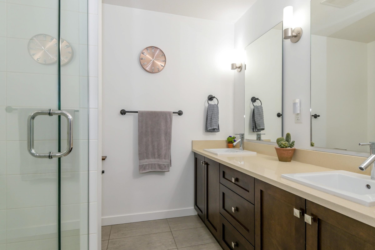 Basement Recreation Room Photo of 410 2242 Whatcom Road, Abbotsford, BC