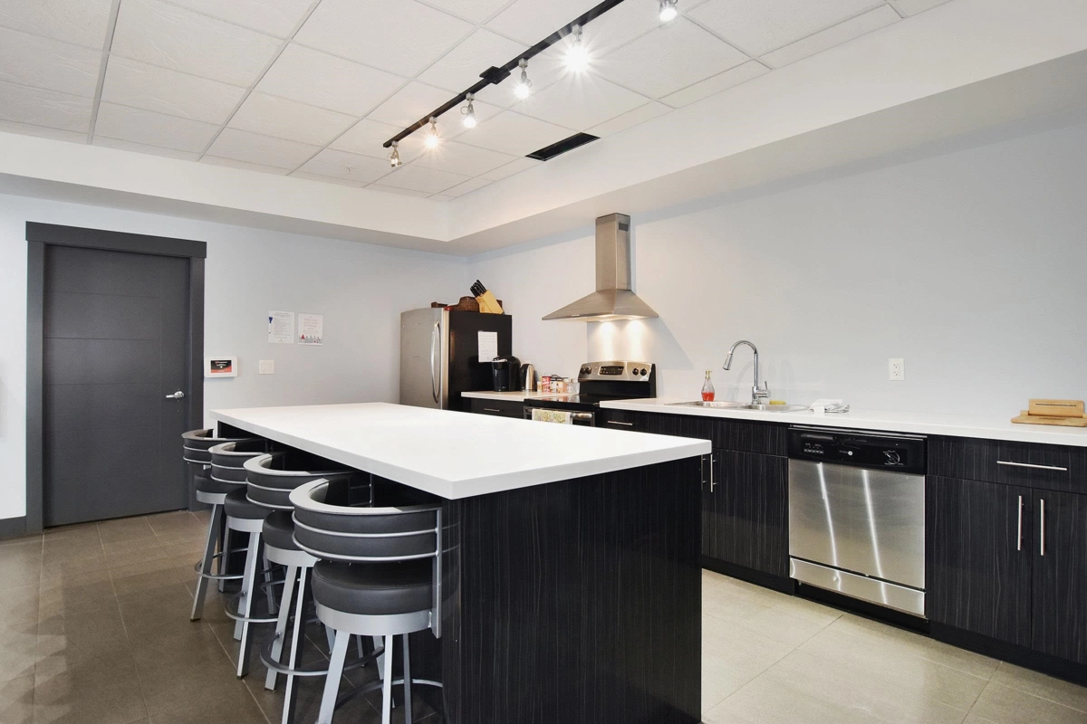 Front Yard Photo of 410 2242 Whatcom Road, Abbotsford, BC