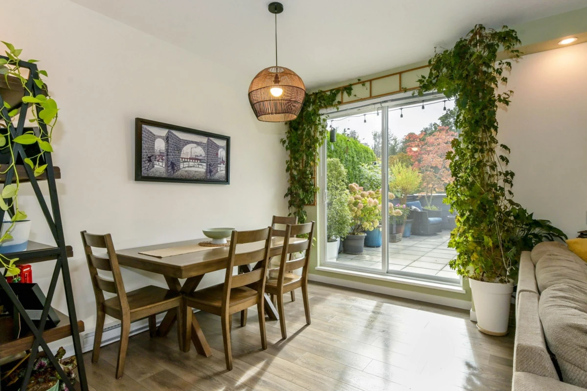 Walk-In Closet Photo of 410 2242 Whatcom Road, Abbotsford, BC